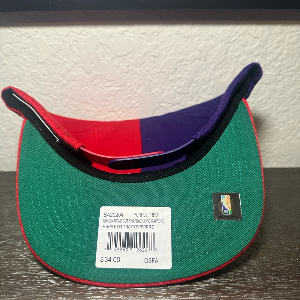 Toronto Raptors - Mitchell & Ness Hat - Picture 3 of 4